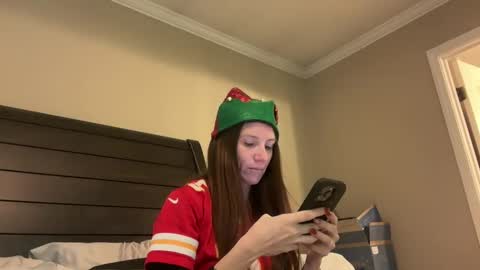 Snapshot of yourstrulylivy chatting on December 2024 06:19:02 PM yourstrulylivy online show from December 2024 06:19:02 PM