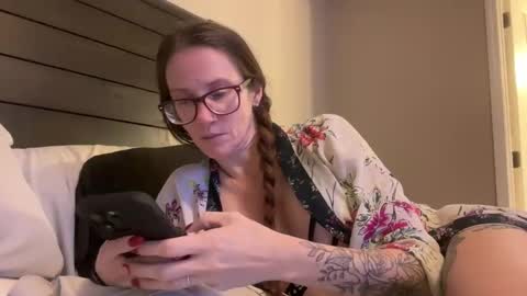 Snapshot of yourstrulylivy chatting on January 2025 12:59:01 AM yourstrulylivy online show from January 2025 12:59:01 AM
