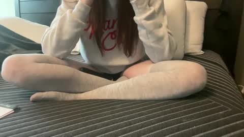 Snapshot of yourstrulylivy chatting on February 2025 07:09:01 PM yourstrulylivy online show from February 2025 07:09:01 PM