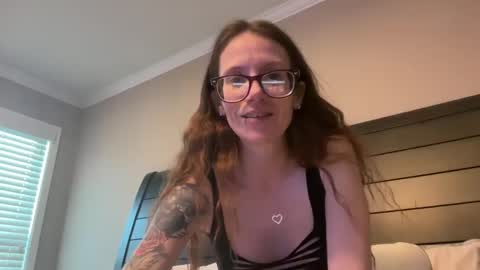 Snapshot of yourstrulylivy chatting on February 2025 11:32:02 PM yourstrulylivy online show from February 2025 11:32:02 PM