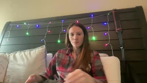 Snapshot of yourstrulylivy chatting on February 2025 03:26:01 PM yourstrulylivy online show from February 2025 03:26:01 PM