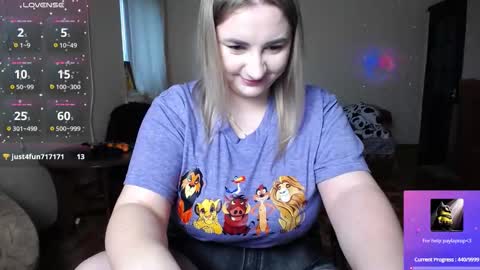 Snapshot of yourswetiegirl chatting on November 2025 09:31:01 AM Sofia online show from November 2025 09:31:01 AM