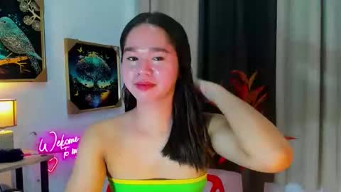 Snapshot of yourtinybunny chatting on November 2025 02:23:02 AM yourtinybunny online show from November 2025 02:23:02 AM