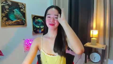 yourtinybunny online show from April 2026 10:28:02 AM