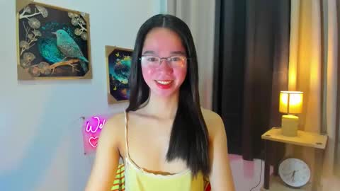 yourtinybunny online show from April 2026 10:19:01 AM