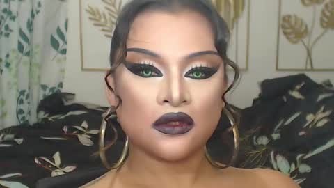 Snapshot of yourtrannyqueenxxx chatting on October 2025 11:46:02 PM Anastacia Grey online show from October 2025 11:46:02 PM