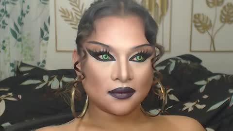 Snapshot of yourtrannyqueenxxx chatting on October 2025 10:52:02 PM Anastacia Grey online show from October 2025 10:52:02 PM