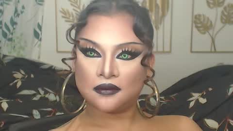 Snapshot of yourtrannyqueenxxx chatting on October 2025 09:58:02 PM Anastacia Grey online show from October 2025 09:58:02 PM