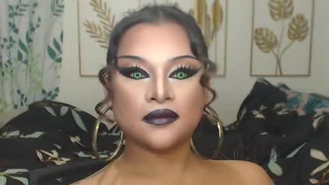 Snapshot of yourtrannyqueenxxx chatting on October 2025 10:10:01 PM Anastacia Grey online show from October 2025 10:10:01 PM