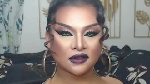 Snapshot of yourtrannyqueenxxx chatting on November 2025 11:04:02 PM Anastacia Grey online show from November 2025 11:04:02 PM