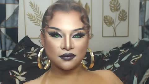 Snapshot of yourtrannyqueenxxx chatting on April 2026 12:24:01 AM Anastacia Grey online show from April 2026 12:24:01 AM