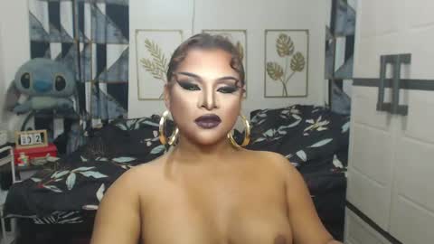 Snapshot of yourtrannyqueenxxx chatting on May 2026 09:41:02 PM Anastacia Grey online show from May 2026 09:41:02 PM