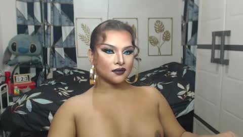 Snapshot of yourtrannyqueenxxx chatting on May 2026 12:27:01 AM Anastacia Grey online show from May 2026 12:27:01 AM
