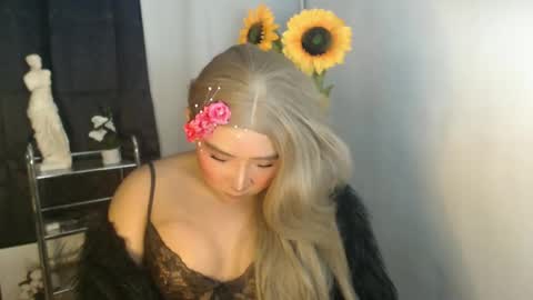 Snapshot of yourtransjeen chatting on February 2025 09:20:02 PM Jeen online show from February 2025 09:20:02 PM