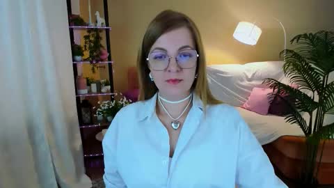 Snapshot of youruniverserr chatting on October 2025 11:18:02 AM Alice online show from October 2025 11:18:02 AM