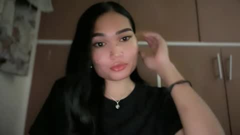 Snapshot of yrdrmgrl_jennie26 chatting on November 2025 07:40:03 PM yrdrmgrl_jennie26 online show from November 2025 07:40:03 PM