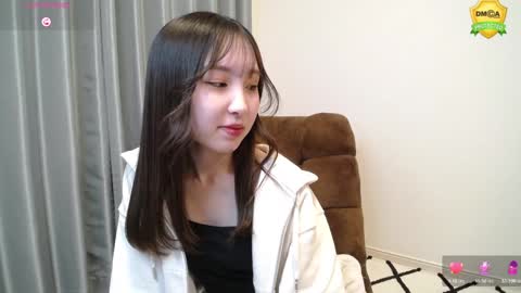 yui_x online show from January 2025 11:45:02 AM