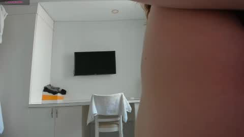 Yuki online show from May 2026 04:18:01 AM