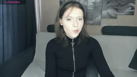 YukiShine online show from May 2026 02:00:01 PM