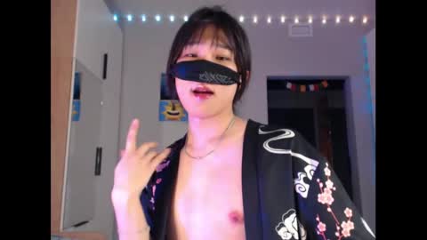 Snapshot of yukitori_2 chatting on February 2025 07:44:02 AM Makima online show from February 2025 07:44:02 AM