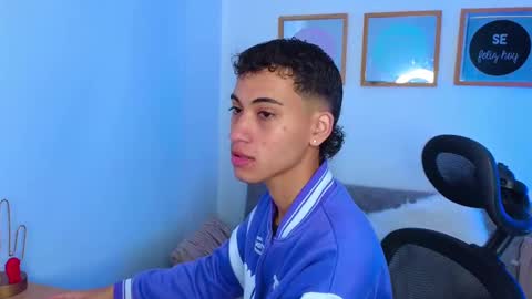 Snapshot of yulian_vasquez chatting on September 2025 12:27:02 PM yulian_vasquez online show from September 2025 12:27:02 PM