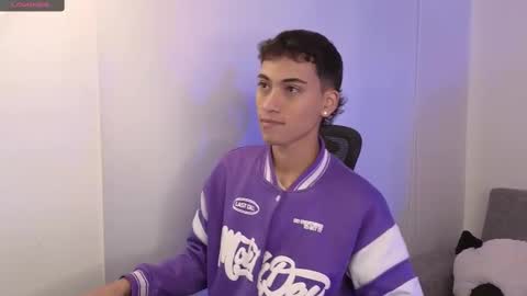 Snapshot of yulian_vasquez chatting on September 2025 12:19:01 PM yulian_vasquez online show from September 2025 12:19:01 PM