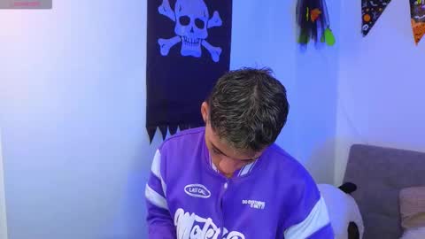 Snapshot of yulian_vasquez chatting on October 2025 12:27:01 PM yulian_vasquez online show from October 2025 12:27:01 PM