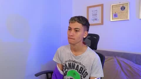 Snapshot of yulian_vasquez chatting on November 2025 12:29:02 PM yulian_vasquez online show from November 2025 12:29:02 PM