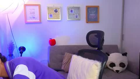 Snapshot of yulian_vasquez chatting on November 2025 12:39:02 PM yulian_vasquez online show from November 2025 12:39:02 PM