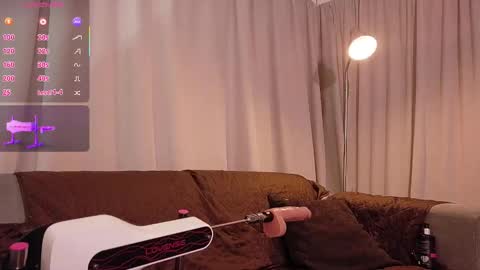 yuliethpetite online show from November 2025 01:04:01 PM