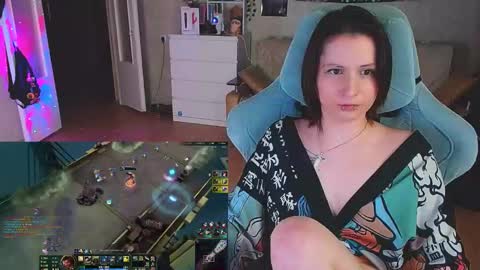 Snapshot of yum_neko_chan chatting on December 2024 06:17:01 PM Kris online show from December 2024 06:17:01 PM