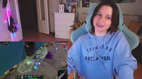 Snapshot of yum_neko_chan chatting on December 2024 08:23:02 PM Kris online show from December 2024 08:23:02 PM