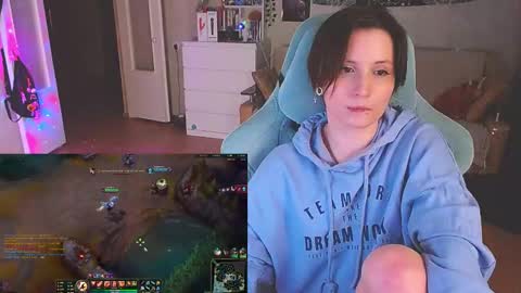 Snapshot of yum_neko_chan chatting on February 2025 10:18:01 PM Kris online show from February 2025 10:18:01 PM