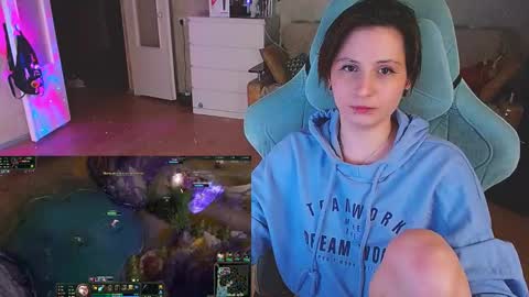 Snapshot of yum_neko_chan chatting on February 2025 08:24:01 PM Kris online show from February 2025 08:24:01 PM