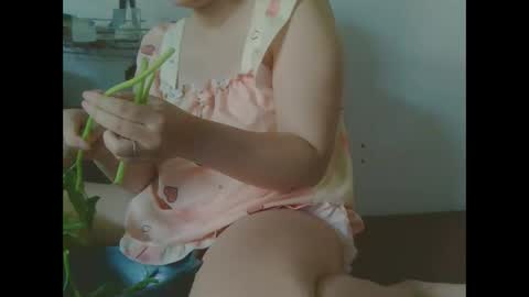 yumi123_ online show from December 2025 01:56:02 AM