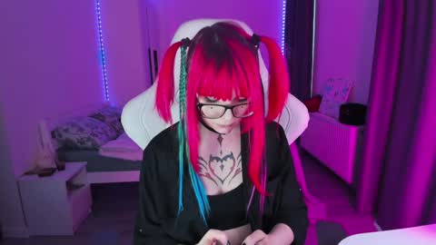 Snapshot of yumi_youkai chatting on December 2024 09:43:02 AM Yumi 3 online show from December 2024 09:43:02 AM