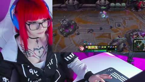 Snapshot of yumi_youkai chatting on January 2025 10:08:02 PM Yumi 3 online show from January 2025 10:08:02 PM