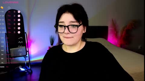 Snapshot of yumiyammy chatting on January 2025 12:43:01 AM YumemiyaYumi online show from January 2025 12:43:01 AM