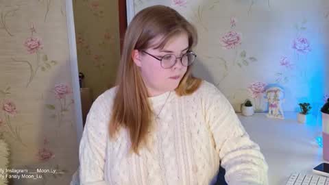Snapshot of yumm_lolly chatting on October 2025 06:59:01 PM Polly online show from October 2025 06:59:01 PM