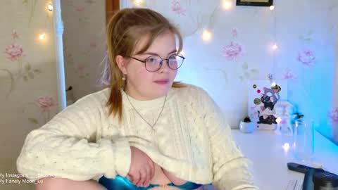 Polly online show from November 2025 05:12:01 PM