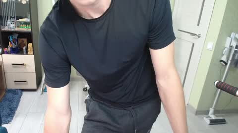 Snapshot of yummyalexxx chatting on April 2026 04:50:02 PM Alex online show from April 2026 04:50:02 PM