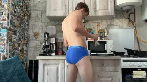 Snapshot of yummyalexxx chatting on May 2026 02:35:02 PM Alex online show from May 2026 02:35:02 PM