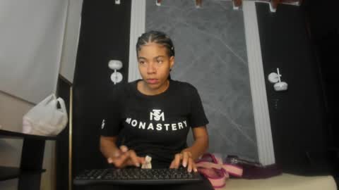 Snapshot of yummyduo chatting on January 2025 11:11:01 AM Yummyduo online show from January 2025 11:11:01 AM