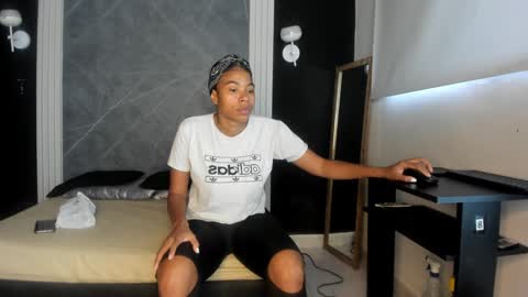 Snapshot of yummyduo chatting on January 2025 11:56:01 AM Yummyduo online show from January 2025 11:56:01 AM