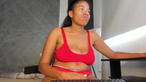 Snapshot of yummyduo chatting on January 2025 06:07:01 PM Yummyduo online show from January 2025 06:07:01 PM