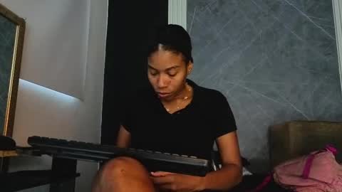 Snapshot of yummyduo chatting on October 2025 12:25:02 PM Yummyduo online show from October 2025 12:25:02 PM