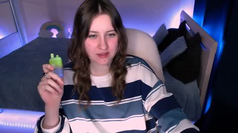 Snapshot of yummypolly chatting on January 2025 12:49:02 AM YummyPolly online show from January 2025 12:49:02 AM
