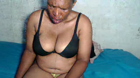 Snapshot of yummytittsxx chatting on January 2025 04:39:02 AM yummytittsxx online show from January 2025 04:39:02 AM