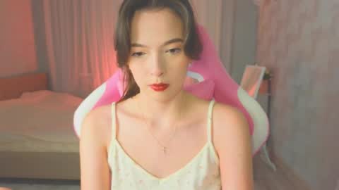 Snapshot of yuna_sunshy chatting on October 2025 12:19:01 AM Yuna online show from October 2025 12:19:01 AM