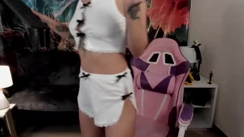 Snapshot of yunablack chatting on October 2025 07:27:01 PM Yuna online show from October 2025 07:27:01 PM